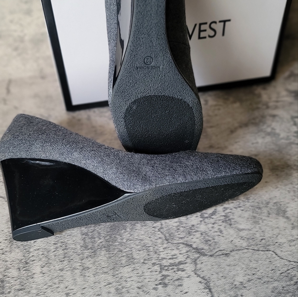 Nine West Fabric Wedge size 12